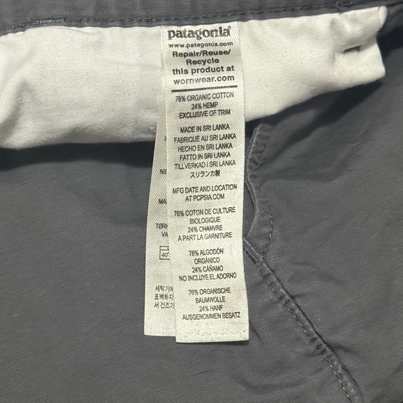 Patagonia Women’s Charcoal Flat Front Shorts - Picture 6 of 7